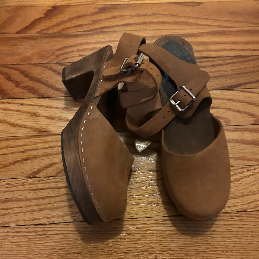 Tan Leather Platform Clogs with Strap